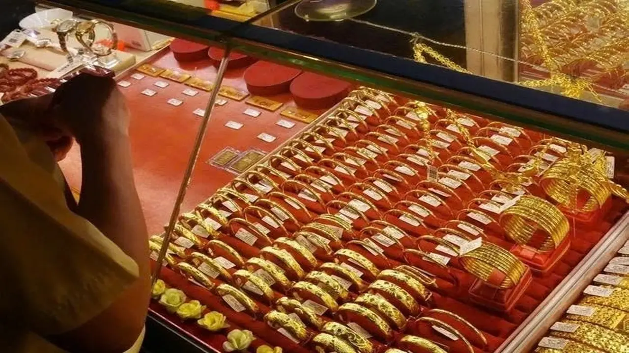 تراجع أسعار الذهب بمقدار 5 ملايين دونغ فيتنامي لكل تايل محلياً